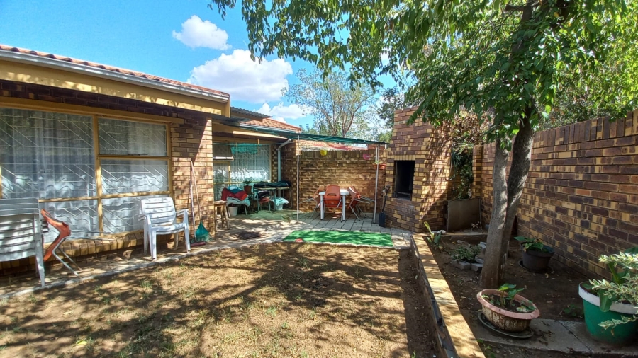 To Let 2 Bedroom Property for Rent in Navalsig Free State